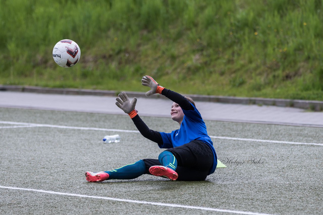 Bild 76 - B-Juniorinnen Pokalfinale VfL Oldesloe - Holstein Kiel : Ergebnis: 0:6